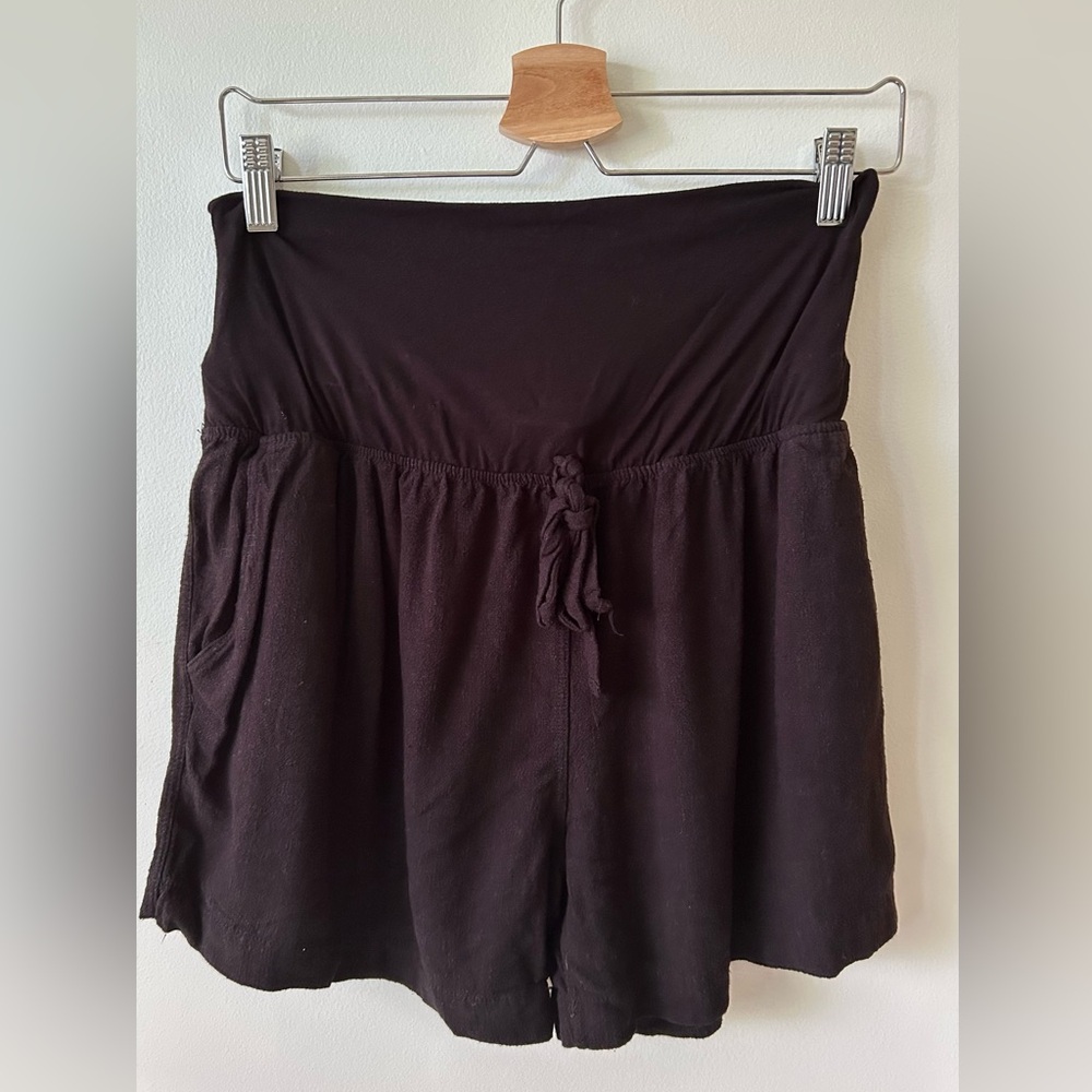 Hello MIZ Maternity Black Shorts Small